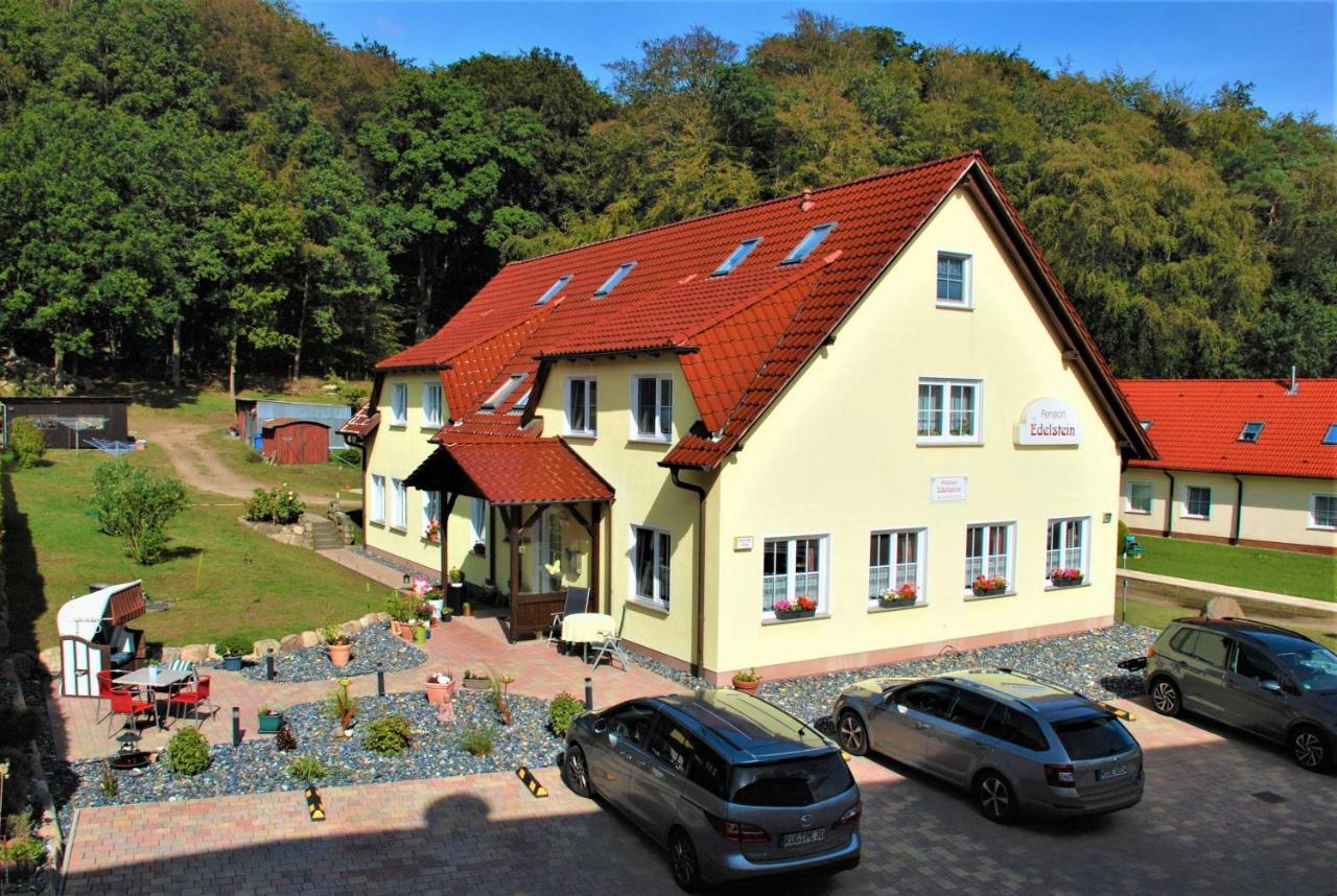 Selliner Pension Am Waldrand Екстер'єр фото